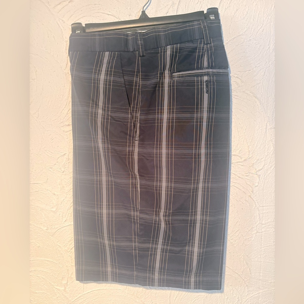Ben Hogan Mens Size 42 Navy Blue & Beige Checked Performance Golf Shorts